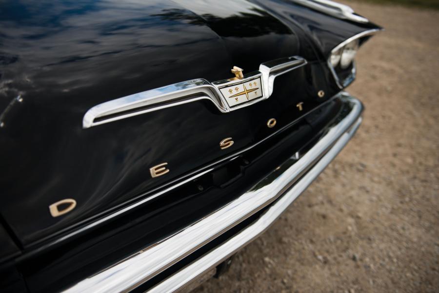 Логотип Desoto Adventurer Convertible (S-26A) 1957 года  (фото 44 из 60)